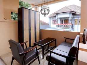 Sảnh chờ 4 OYO 1366 Kayoman Family Homestay Near RSI Hidayatullah