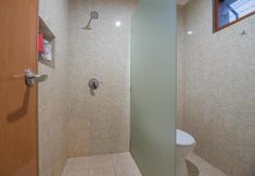 客室内バスルーム 5 Hotel Omah Cepit