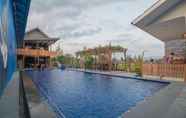 Swimming Pool 4 Hotel Omah Cepit