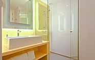 In-room Bathroom 4 COSI Pattaya Wong Amat Beach (SHA Plus+)