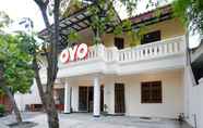 Exterior 4 OYO 1374 Semampir Residence At Ahmad Yani