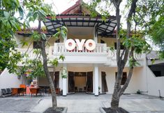 Exterior 3 OYO 1374 Semampir Residence At Ahmad Yani