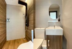In-room Bathroom 7 The Atelier Boutique Hotel