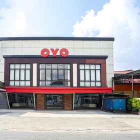 OYO 1411 Djakarta Hotel Syariah 1, Hotel Banjar Fried Chicken