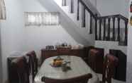 Bar, Kafe, dan Lounge 7 Bumimi Homestay