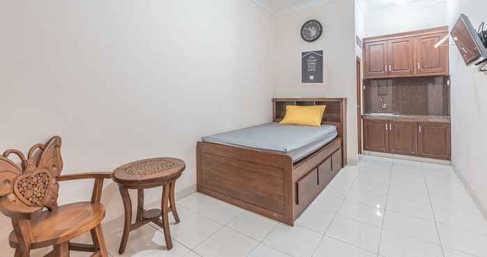 Kamar Tidur OYO Life 1471 Himka Kost