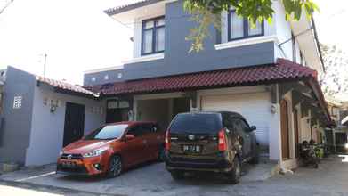 Bangunan 4 Lantaran Homestay