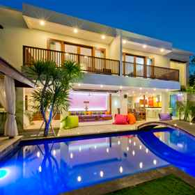 ヴィラ トゥルーカラーズ、6ベッドルーム、最大26名 1, Joni Restaurantホテル