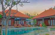 Kolam Renang 5 Juan Beach Bungalow 