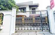 Bangunan 5 SUPER OYO 1421 Kasmaran Guest House Syariah