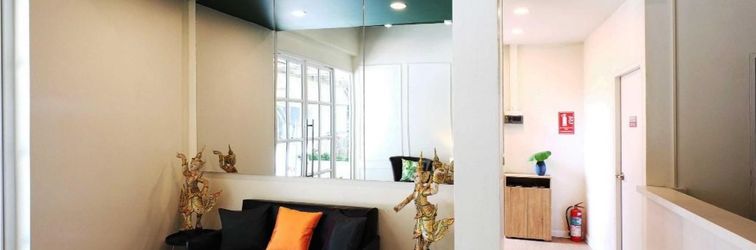 로비 Buakham Rim Khong