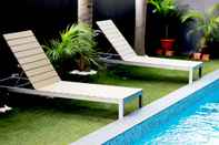 Swimming Pool JJH Serviced Apartments