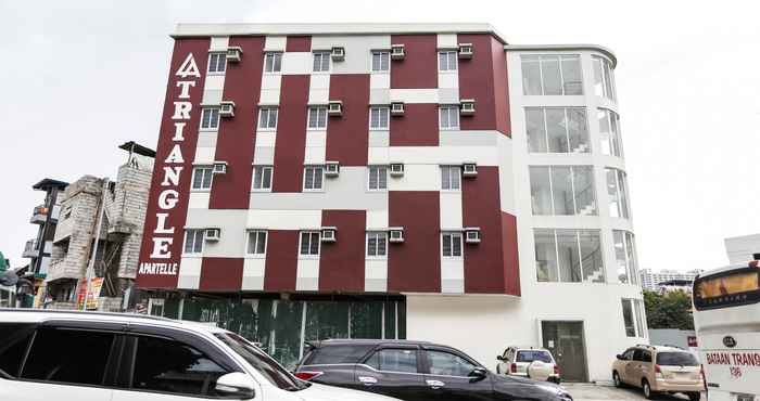 Luar Bangunan Triangle Apartelle