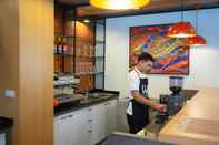 Quầy bar, cafe và phòng lounge U-Homehotel Nakhonpanom