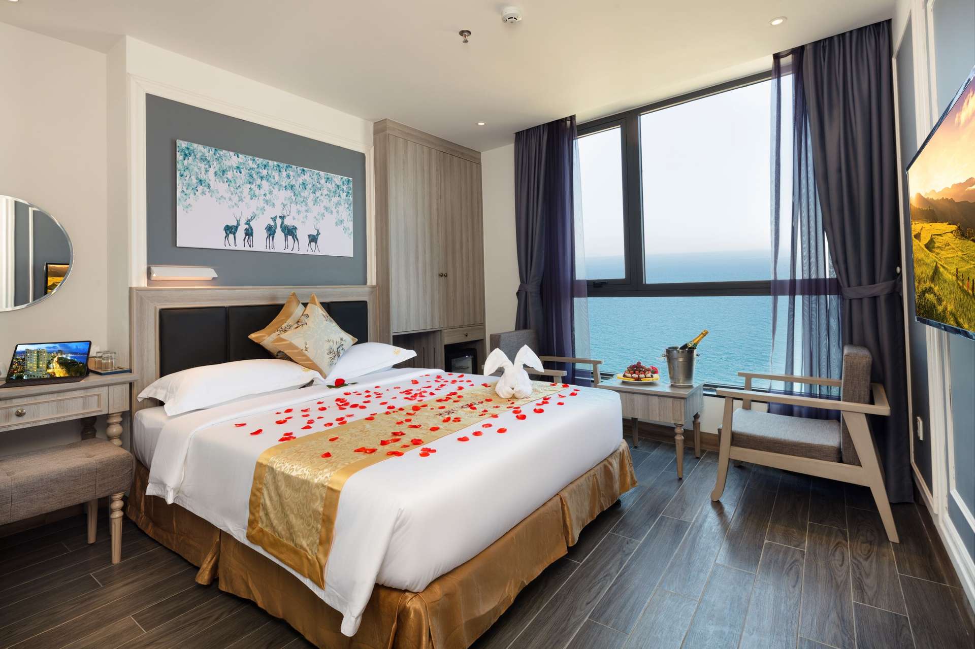 Ruby Hotel Nha Trang - Khách sạn Nha Trang giá rẻ