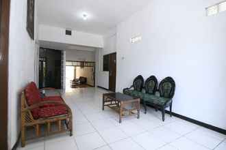 Lobby 4 Medokan House Syariah Surabaya