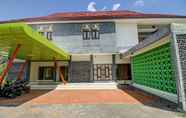 Bangunan 6 OYO 3812 Edutel Sade Raya Kuta Hotel Lombok
