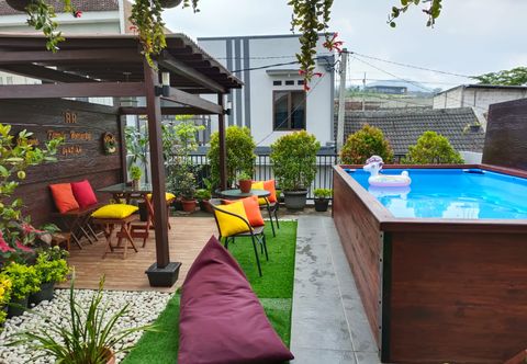 Swimming Pool RR Family Homestay Syariah