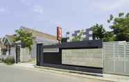 Exterior 4 OYO 1909 Edelweiss Residence Syariah