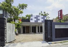 Exterior 3 OYO 1909 Edelweiss Residence Syariah