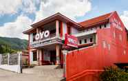 Exterior 2 OYO 1520 Hotel Kartini