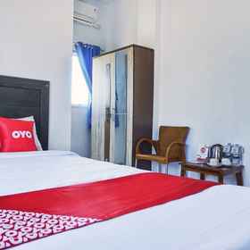 Bedroom 1 SUPER OYO 1565 Hotel Homiko, Alfamart Donorojo Pacitan Hotels