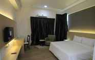 Bedroom 5 Summit Signature Hotel Batu Pahat