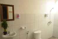 In-room Bathroom The Rahayu Cottage Nusa Penida