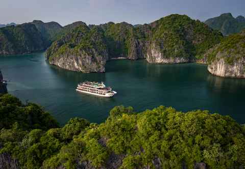 Điểm tham quan lân cận Amour Cruise