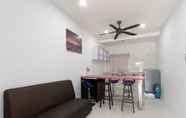 Lobi 5 OYO 44011 Weng Bee Guest House