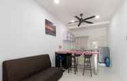 Lobi 2 OYO 44011 Weng Bee Guest House