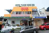 Luar Bangunan SUPER OYO 44029 Tudor Home Inn