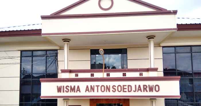 Exterior Wisma Anton Soedjarwo