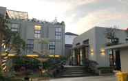 Exterior 4 Merlyns Garden Inn Syariah