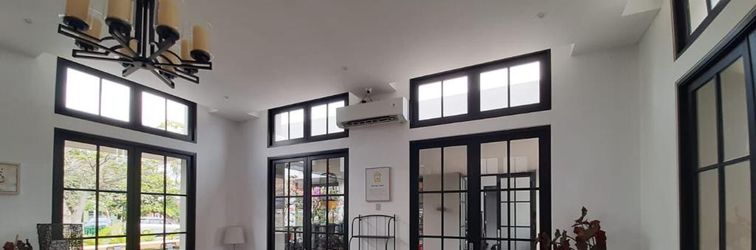 Lobby Merlyns Garden Inn Syariah