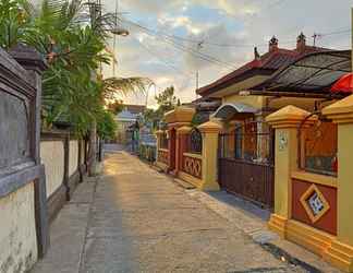 Bên ngoài 2 Laksmi House