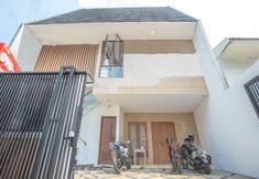 外観 5 OYO 1496 Weleri 07