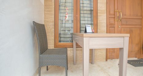 ロビー 2 OYO 1496 Weleri 07