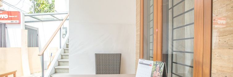 ロビー OYO 1496 Weleri 07