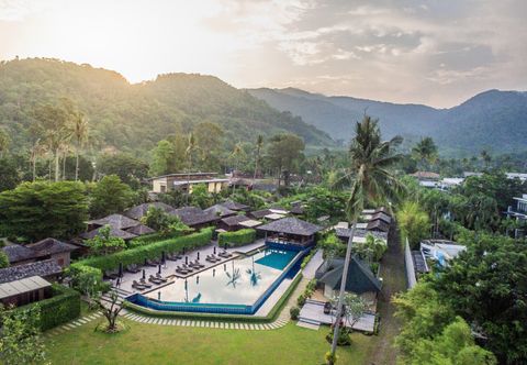 สระว่ายน้ำ GajaPuri Resort Koh chang
