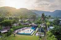 Swimming Pool GajaPuri Resort Koh chang