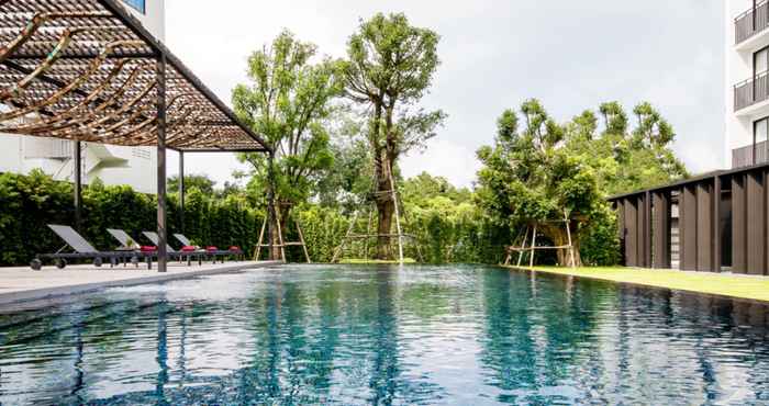 Swimming Pool Scene Bangkok Noi Bangkok