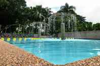 Kolam Renang Nature's Village Resort