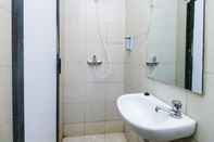 In-room Bathroom Sky Inn Syariah Kebayoran Lama 1 Jakarta