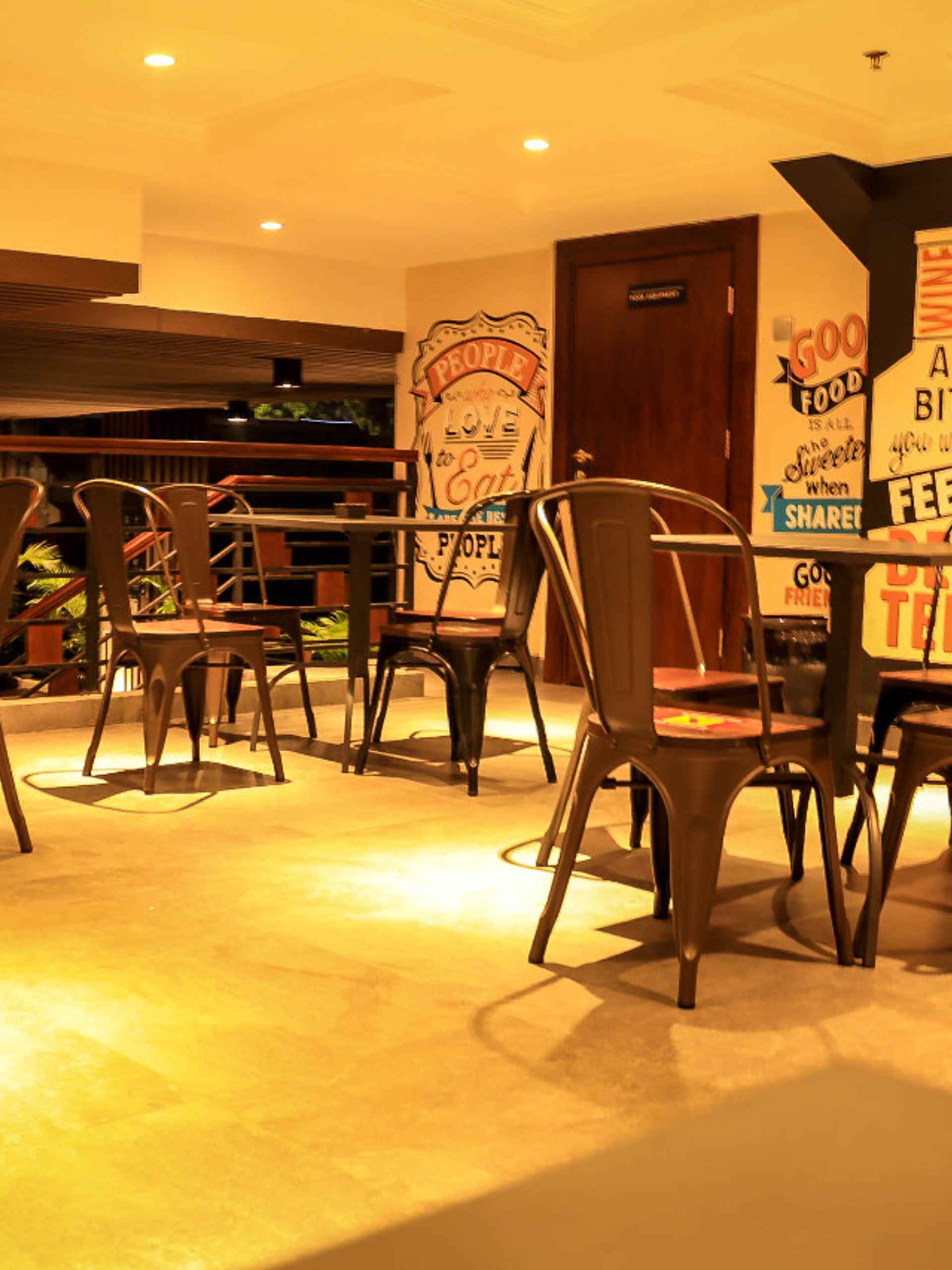 Bar, Kafe, dan Lounge Sotis Hotel Kemang Jakarta