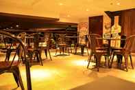 Quầy bar, cafe và phòng lounge Sotis Hotel Kemang Jakarta