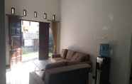 ล็อบบี้ 6 Homestay Purbalingga Tengah Kota By Simply Homy