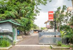 外部的 2 OYO 1285 Wisma Marliando