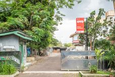 外部的 OYO 1285 Wisma Marliando