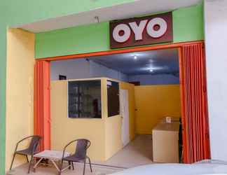 ล็อบบี้ 2 OYO 1293 Dei Residence Arjosari